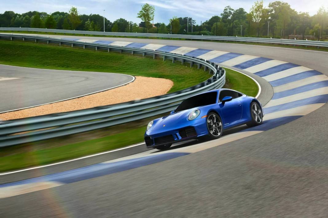 Porsche’den sadece üyelere özel yeni 911 Club Coupe: Manuel şanzıman ile geliyor: Sadece 70 adet üretilecek 15